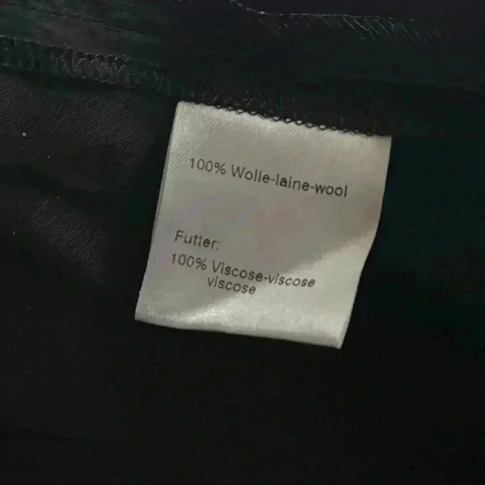 Akris Punto Wool Flutter Hem Skirt in Black US 14 ❄️ - Picture 3 of 4